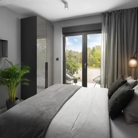 Villa Antheapaola Near Labin - Rabac For 8 People With Heated Private Pool And Children Playground Nedescina